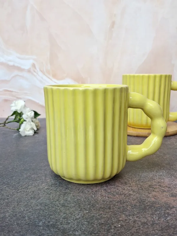 Carved_Line_Design_Large_Size_Mug_With_Stylish_Handle-_Large(380ml)