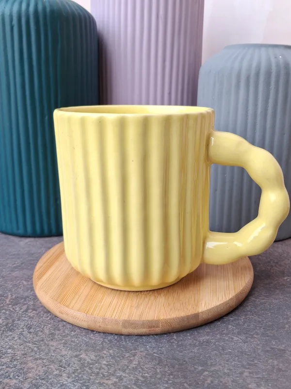 Carved_Line_Design_Large_Size_Mug_With_Stylish_Handle-_Large(380ml)