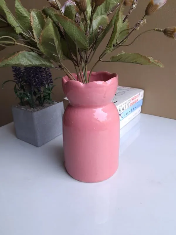 Handcrafted_Pink_Vase_-_Artisanal_Craft_for_Beautiful_Floral_Displays