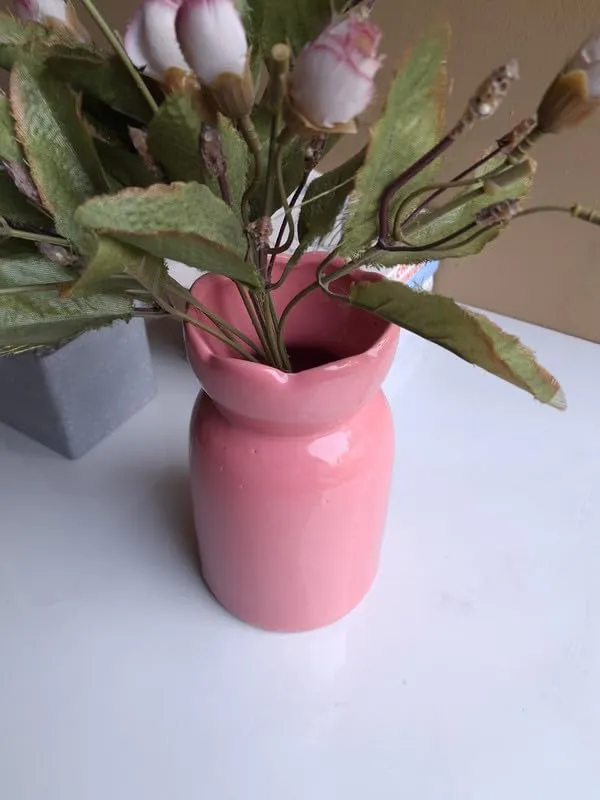 Handcrafted_Pink_Vase_-_Artisanal_Craft_for_Beautiful_Floral_Displays