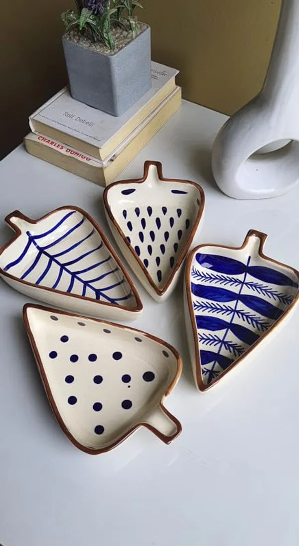 Handcrafted_Set_of_4_Serving_Platters_with_Tray_-_Elegant_Dining_Essentials