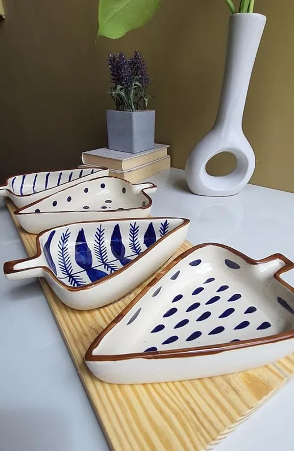 Handcrafted_Set_of_4_Serving_Platters_with_Tray_-_Elegant_Dining_Essentials