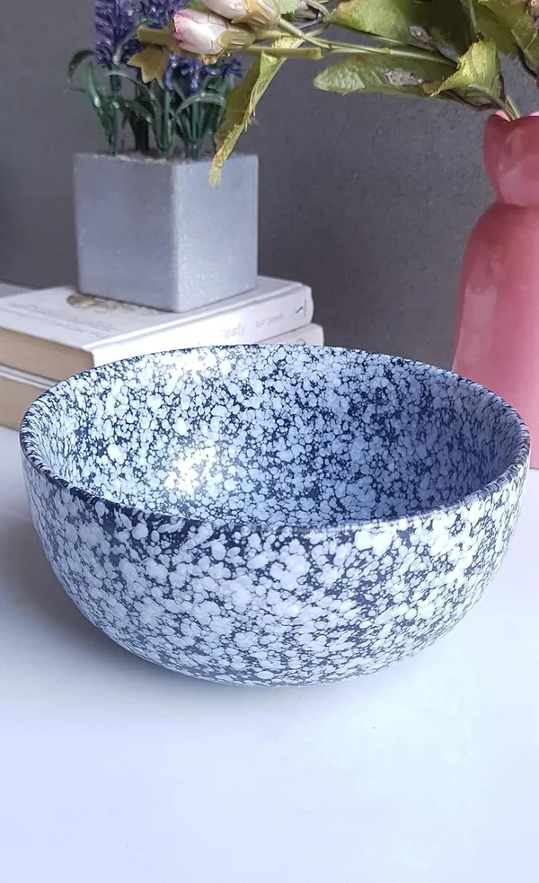 Ceramic_Handcrafted_Black_&_White_Asymmetrical_Pattern_Serving_Cum_Snack_Bowl