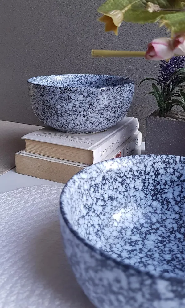 Ceramic_Handcrafted_Black_&_White_Asymmetrical_Pattern_Serving_Cum_Snack_Bowl
