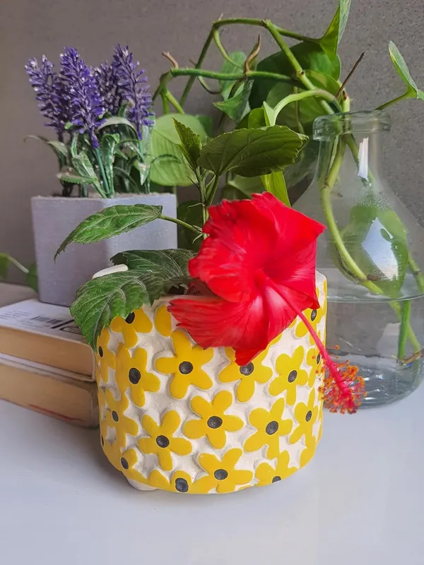 Ceramic_Handcrafted_Elegant_&_Portable_Flower_Pot__Perfect_for_Small_Plants_&_Succulents-_Yellow