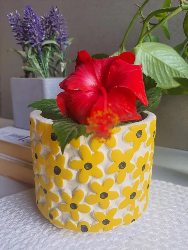 Ceramic_Handcrafted_Elegant_&_Portable_Flower_Pot__Perfect_for_Small_Plants_&_Succulents-_Yellow