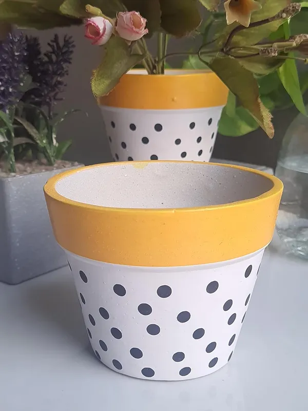 Ceramic_Handcrafted_Elegant_&_Portable_Flower_Pot_Perfect_for_Small_Plants_&_Succulents-_White-Dotted(11x11x10cm)