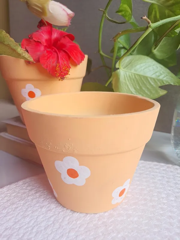 Ceramic_Handcrafted_Floral_Portable_Flower_Pot__Perfect_for_Small_Plants_&_Succulents-_Fire_Bush(11x11x10cm)