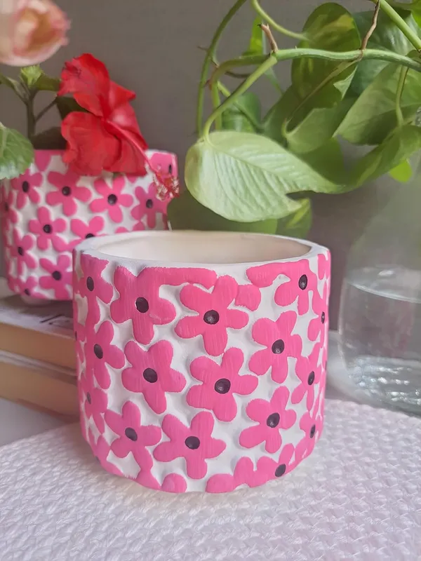 Ceramic_Handcrafted_Carved_Portable_Flower_Pot_Perfect_for_Small_Plants_&_Herbs-_Pink