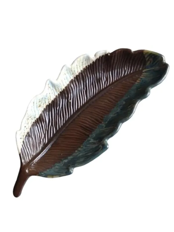 Leaf_Shape_Serving_Platter__Assorted_Handcrafted_Ceramic_Dish_for_Elegant_Dining_(Pack_of_1)