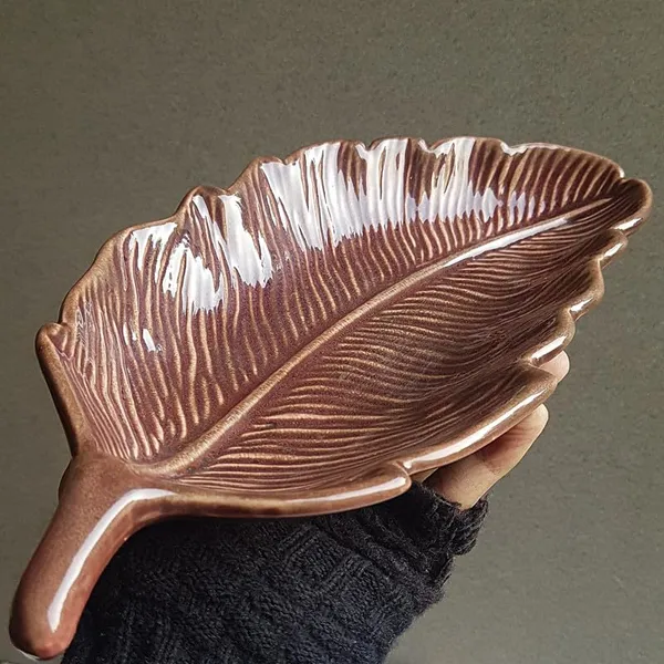 Leaf_Shape_Serving_Platter__Assorted_Handcrafted_Ceramic_Dish_for_Elegant_Dining_(Pack_of_1)