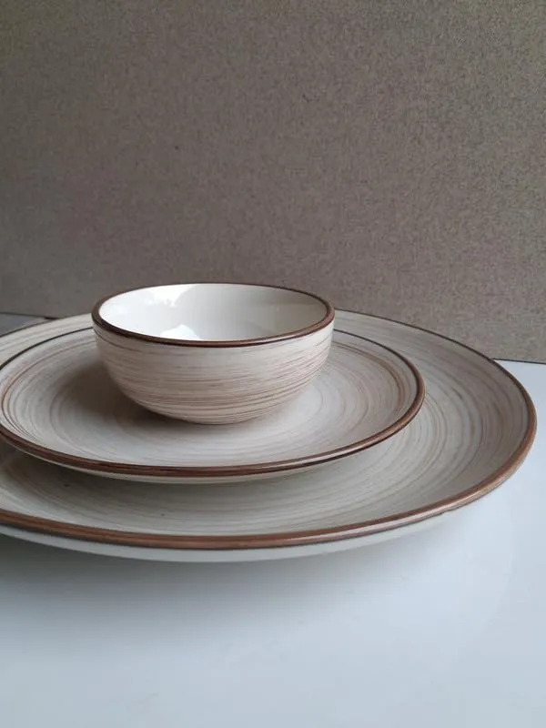 Handcrafted_Dinner_Set_-_Cream_Spiral_?_Elegant_Ceramic_Tableware_for_Stylish_Dining