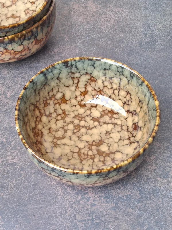 Golden_Brown_Ceramic_Bowl_Medium_Size_Elegant_Kitchen_Serving_Bowls