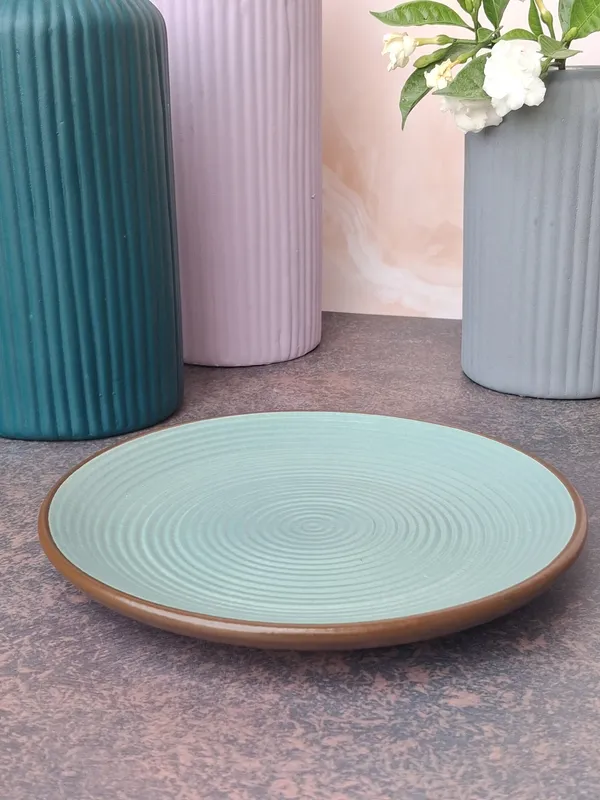 Green_Ceramic_Quarter_Plate_Elegant_Dining_Essential