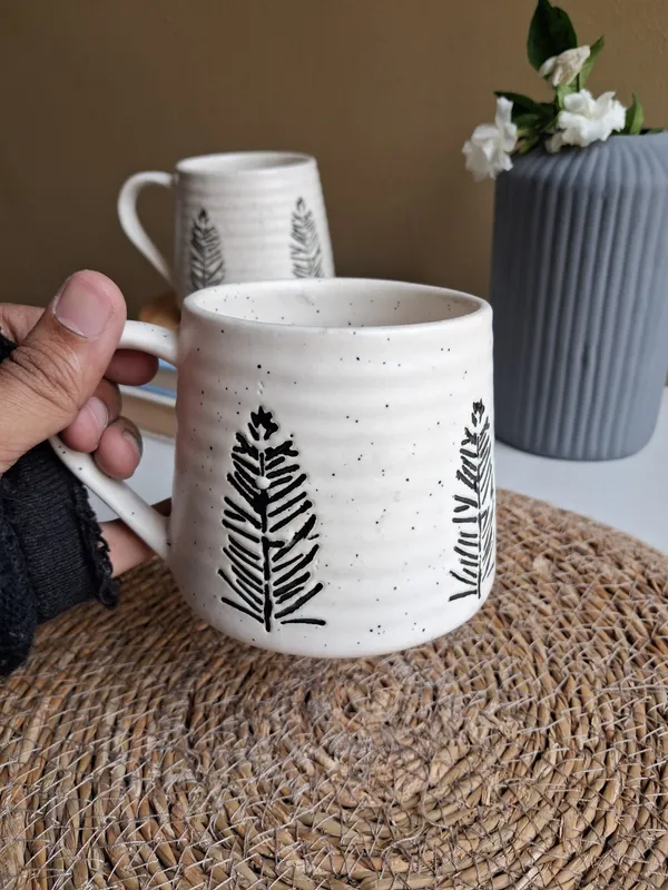 Leaf_Design_Ceramic_Coffee_Mug_Stylish_And_Compact_Design-_Medium(250ml)