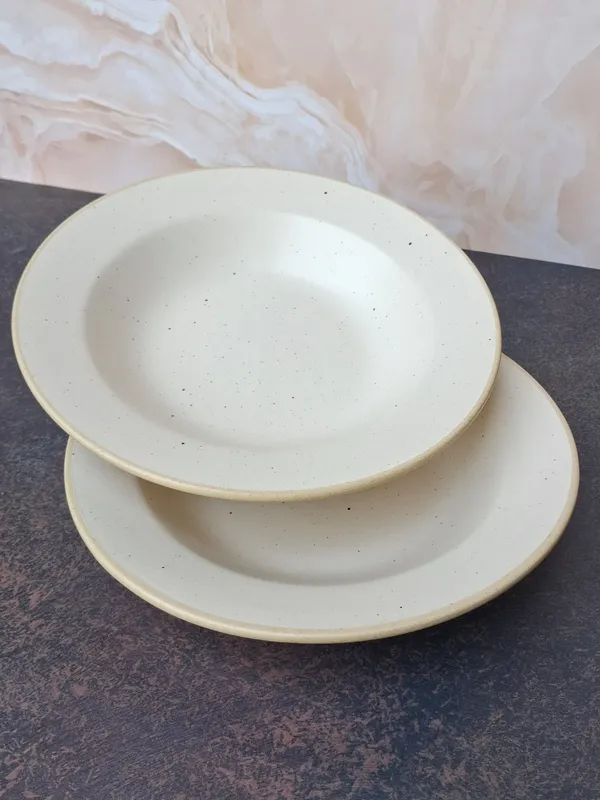 Handcrafted_Cream_Pasta_Plate_?_Artisan_Ceramic_Dish_for_Elegant_Dining