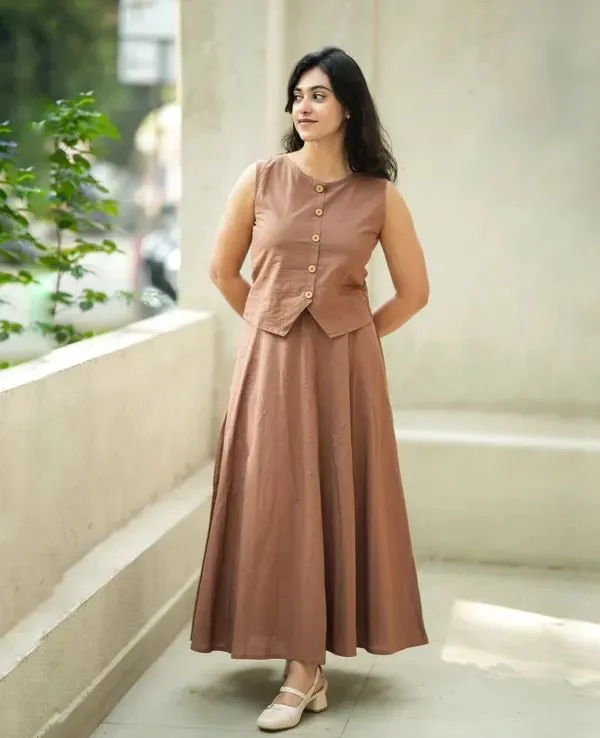 Classic_Brown_Round_Neck_Flowy_Maxi_Dress