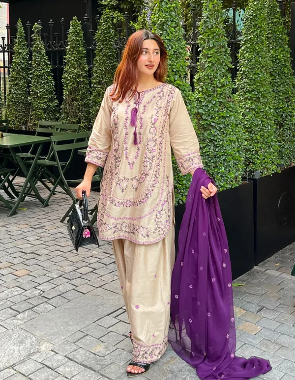Khadi_cotton__embroidery_kurta_set_