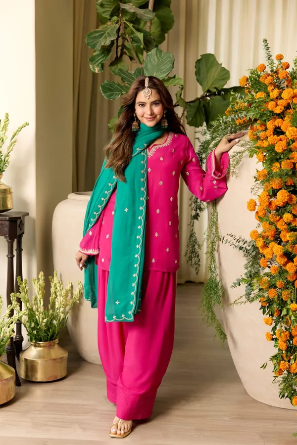 Pink_crepe_farshi_suit_set_