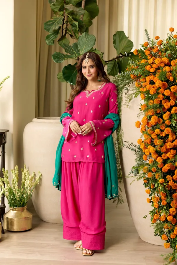 Pink_crepe_farshi_suit_set_