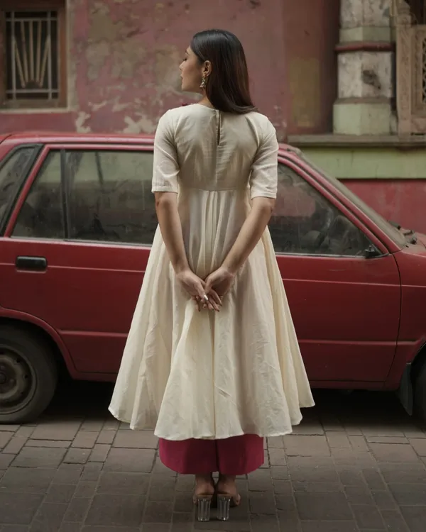 Royal_Off_White_Hand_Work_Anarkali_Kurta