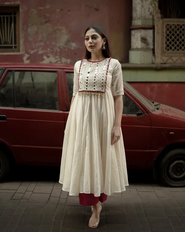 Royal_Off_White_Hand_Work_Anarkali_Kurta