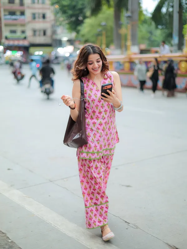 pink_buta_farshi_suit_set_