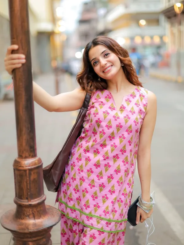 pink_buta_farshi_suit_set_