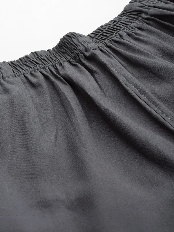 Charcoal_Grey_Pure_Cotton_Two_Pockets_Mid-RIse_Regular_Fit_Cropped_Pant