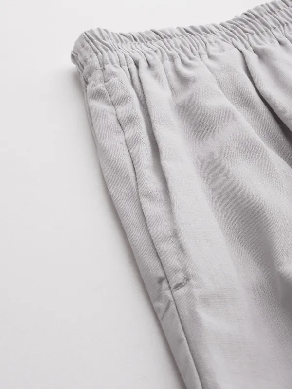 Light_Grey_Pure_Cotton_Two_Pockets_Mid-RIse_Regular_Fit_Cropped_Pant