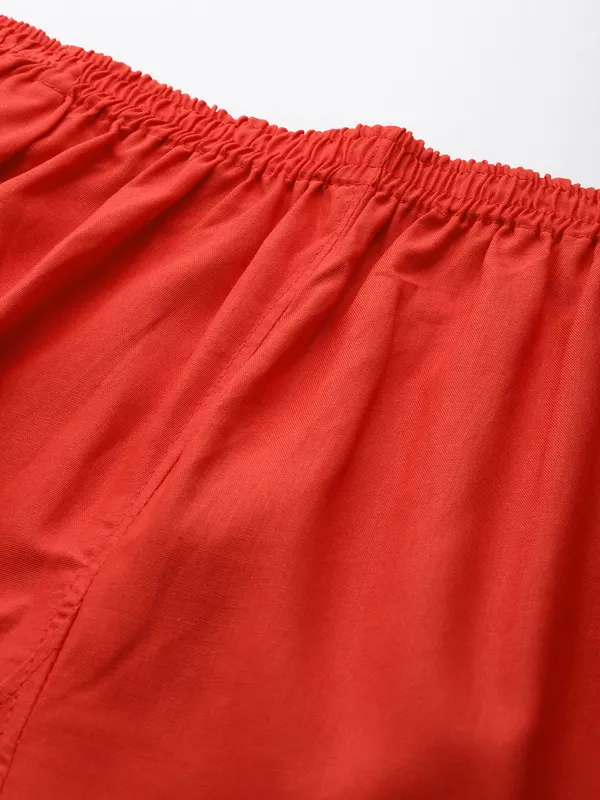Red_Pure_Cotton_Two_Pockets_Mid-RIse_Regular_Fit_Cropped_Pant