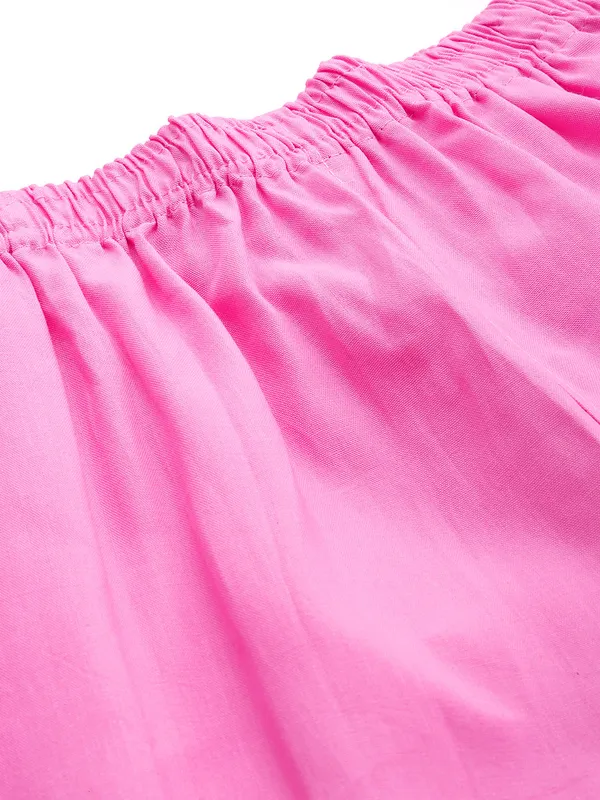 Baby_Pink_Pure_Cotton_Two_Pockets_Mid-RIse_Regular_Fit_Cropped_Pant