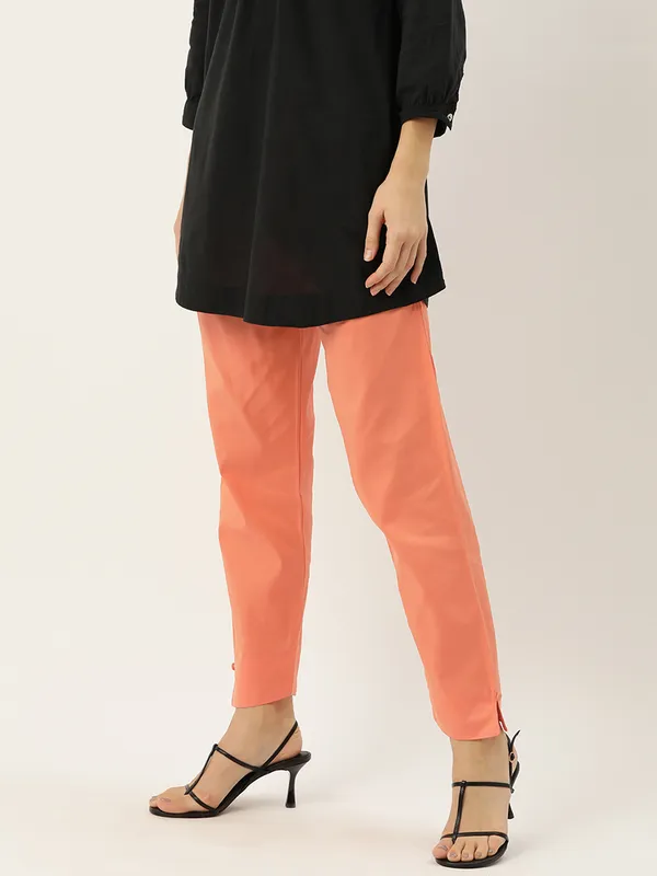 Peach_Pure_Cotton_Two_Pockets_Mid-RIse_Regular_Fit_Cropped_Pant