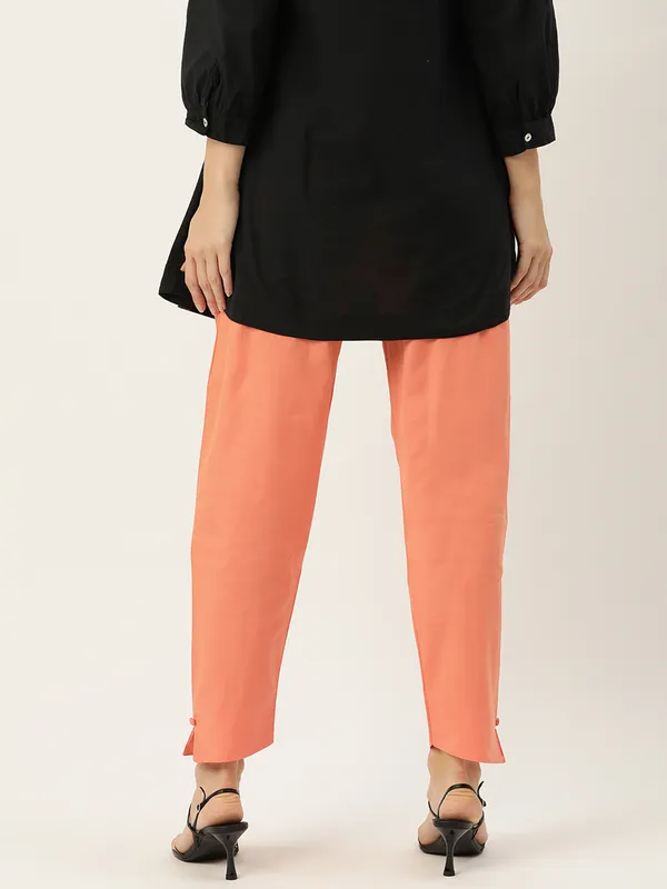 Peach_Pure_Cotton_Two_Pockets_Mid-RIse_Regular_Fit_Cropped_Pant