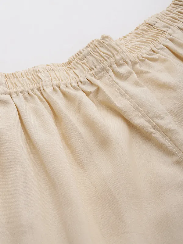 Cream_Pure_Cotton_Two_Pockets_Mid-RIse_Regular_Fit_Cropped_Pant