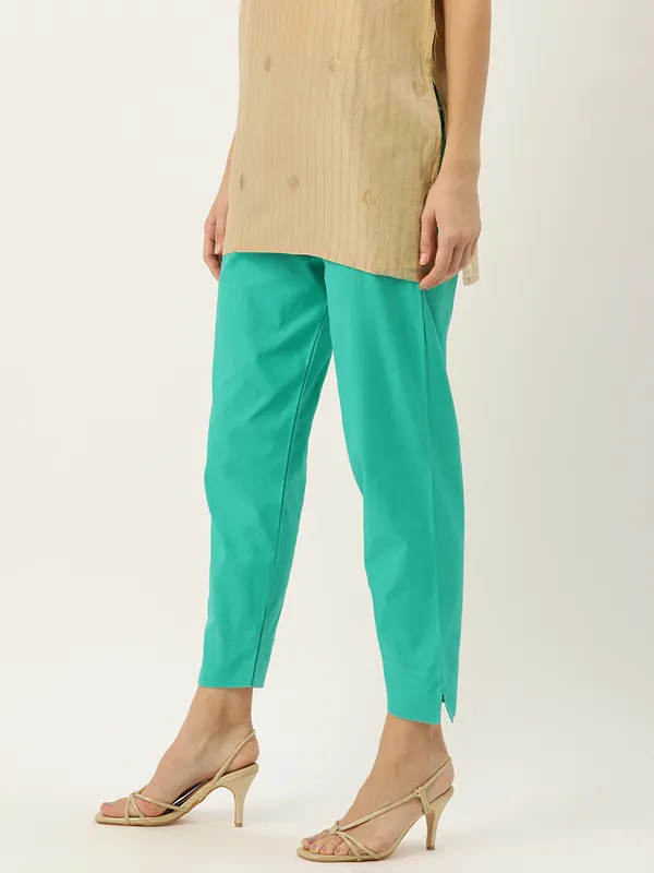Sea_Green_Pure_Cotton_Two_Pockets_Mid-RIse_Regular_Fit_Cropped_Pant