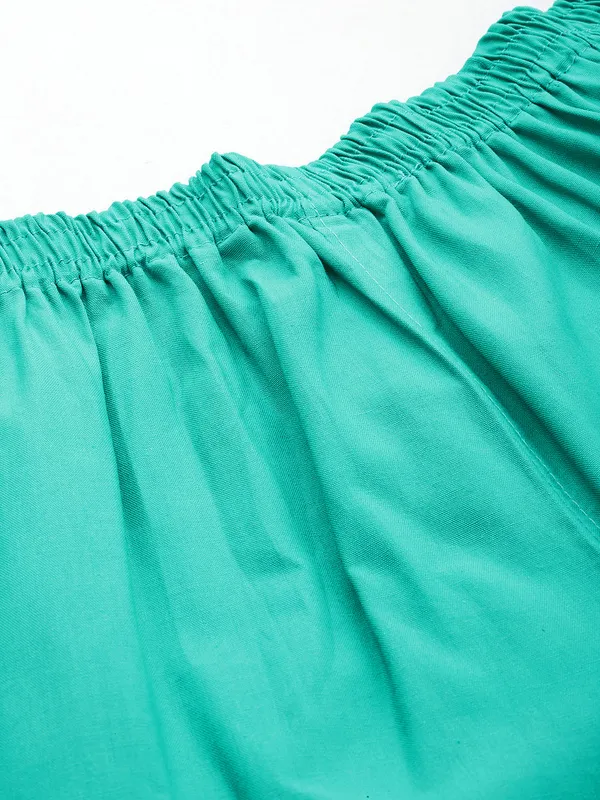Sea_Green_Pure_Cotton_Two_Pockets_Mid-RIse_Regular_Fit_Cropped_Pant