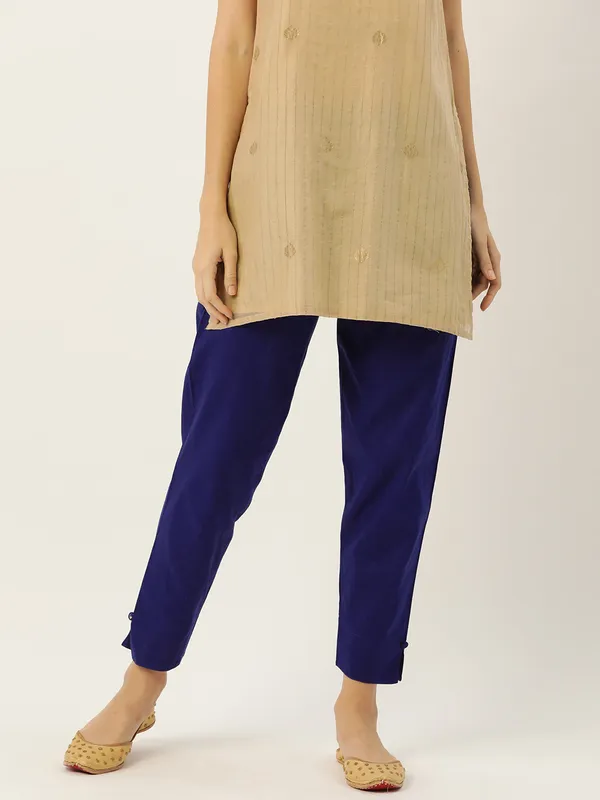 Royal_Blue_Pure_Cotton_Two_Pockets_Mid-RIse_Regular_Fit_Cropped_Pant