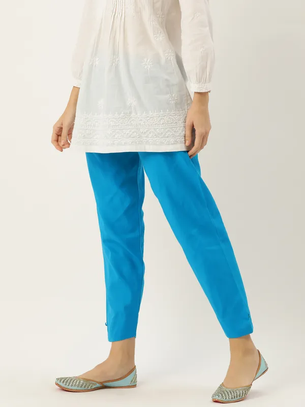 Sky_Blue_Pure_Cotton_Two_Pockets_Mid-RIse_Regular_Fit_Cropped_Pant