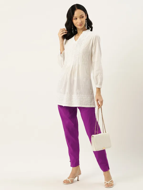 Purple_Pure_Cotton_Two_Pockets_Mid-RIse_Regular_Fit_Cropped_Pant