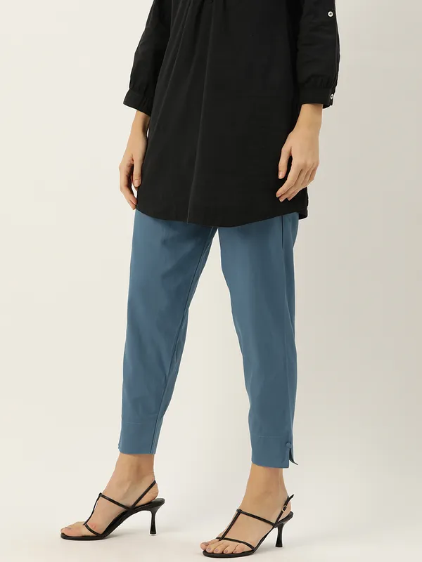 Grey_Cool_Pure_Cotton_Two_Pockets_Mid-RIse_Regular_Fit_Cropped_Pant