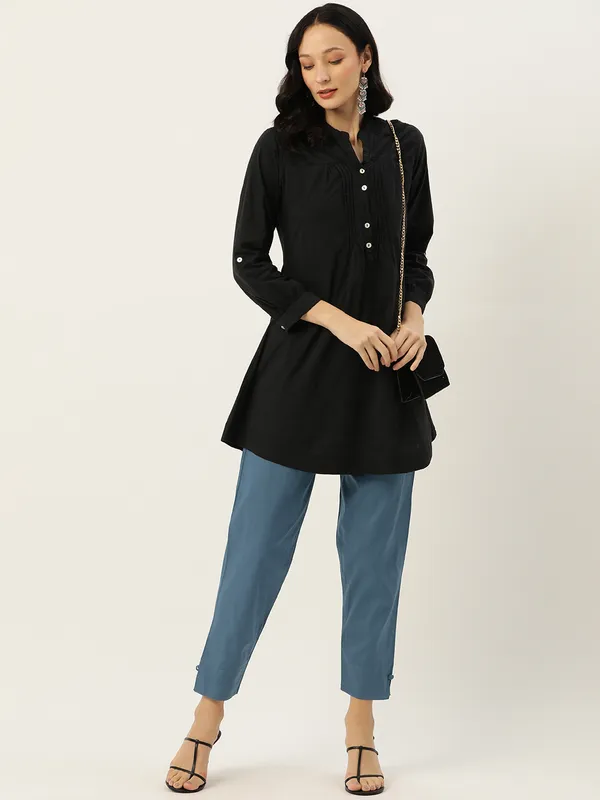 Grey_Cool_Pure_Cotton_Two_Pockets_Mid-RIse_Regular_Fit_Cropped_Pant