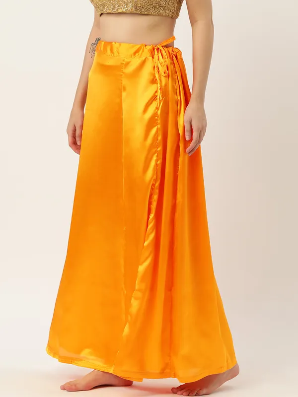 Sunset_Orange_Elastane_Flared_Saree_Petticoat_For_Women