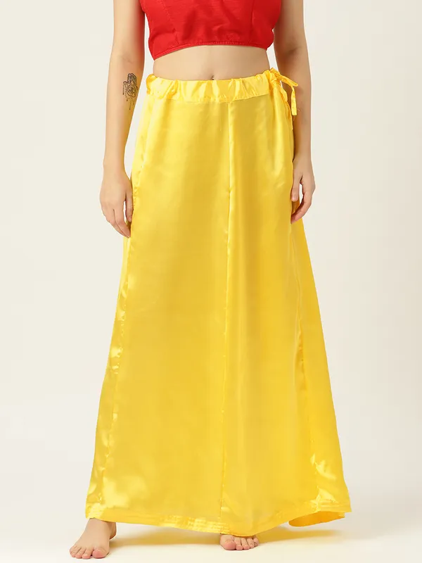 Bright_Yellow_Elastane_Flared_Saree_Petticoat_For_Women