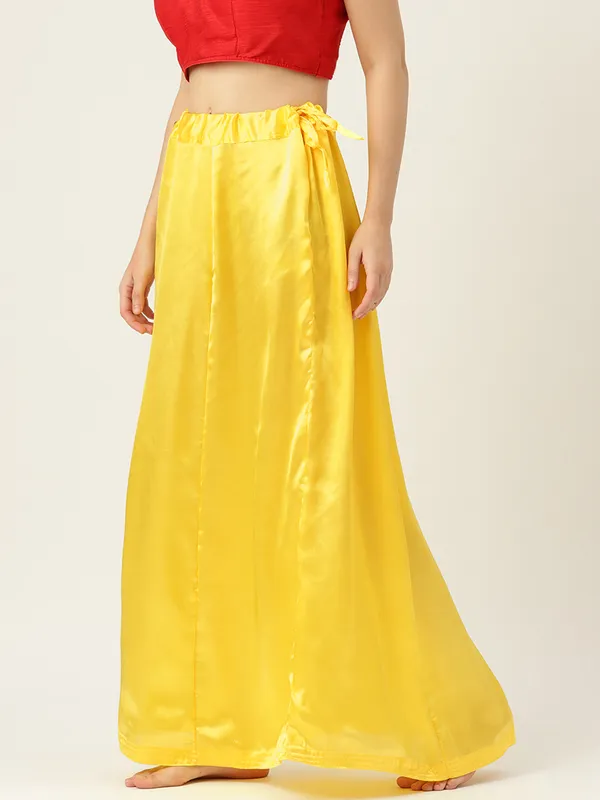 Bright_Yellow_Elastane_Flared_Saree_Petticoat_For_Women