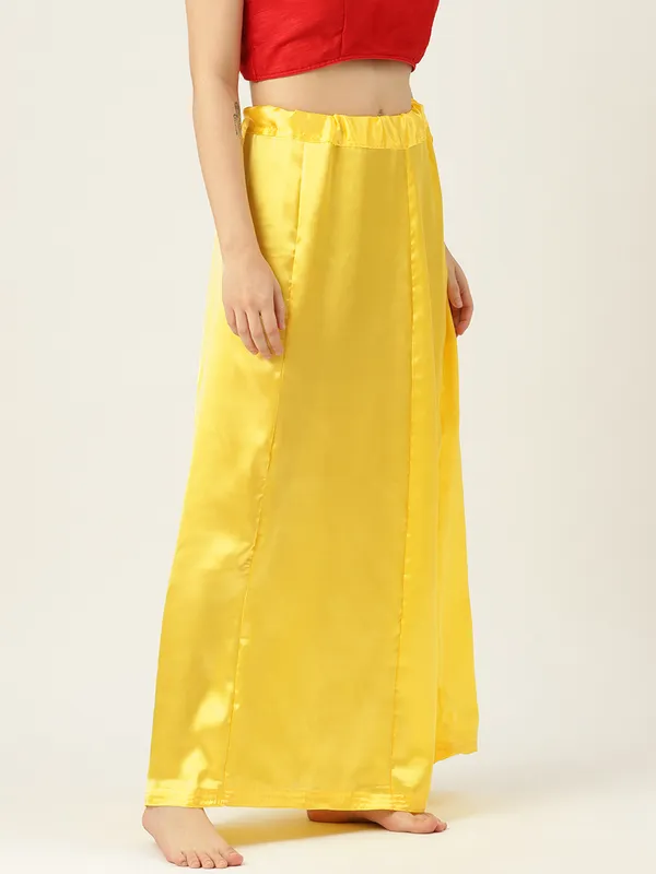 Bright_Yellow_Elastane_Flared_Saree_Petticoat_For_Women