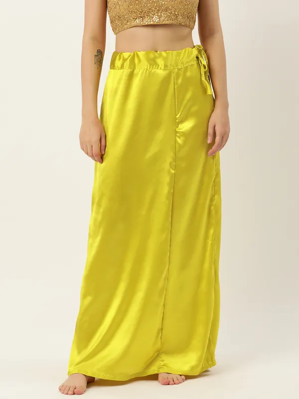 Yellow_Green_Elastane_Flared_Saree_Petticoat_For_Women