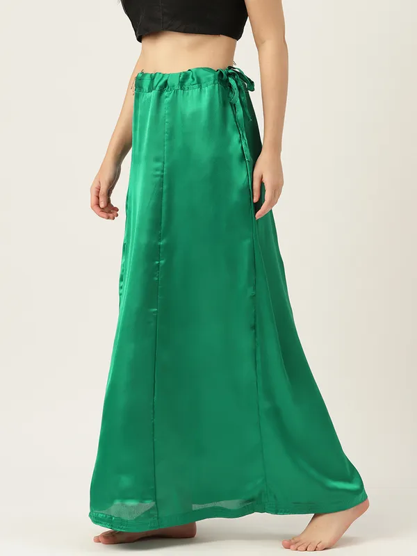 Peacock_Green_Elastane_Flared_Saree_Petticoat_For_Women