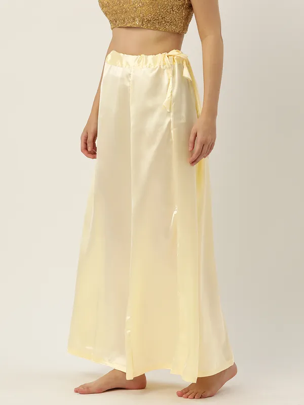 Cream_Elastane_Flared_Saree_Petticoat_For_Women