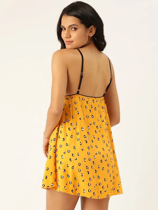 Yellow_Printed_Babydoll_Lingerie/Nighty_With_Thong_Panty